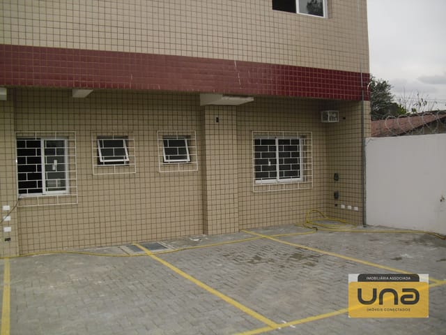 Apartamento 2 quartos e 1 banheiro, para alugar, no bairro SANTA QUITERIA em Curitiba