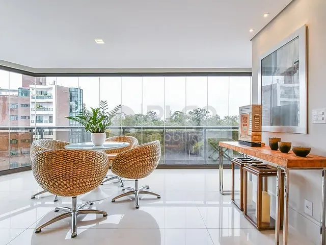 Apartamento 3 quartos e 5 banheiros, à venda, no bairro Vila Nova Conceição em São Paulo