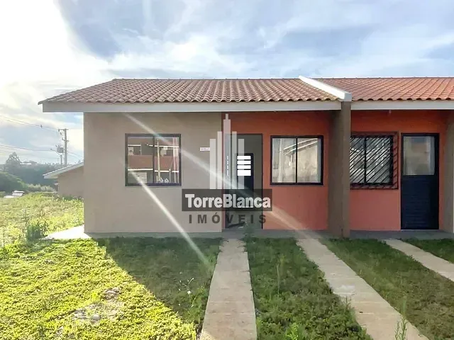 Casa 2 quartos e 1 banheiro, para alugar, no bairro Colônia Dona Luíza em Ponta Grossa