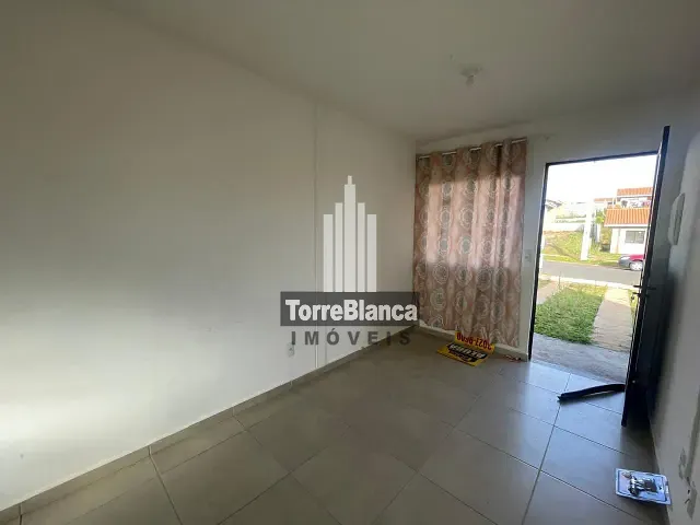 Casa 2 quartos e 1 banheiro, para alugar, no bairro Colônia Dona Luíza em Ponta Grossa