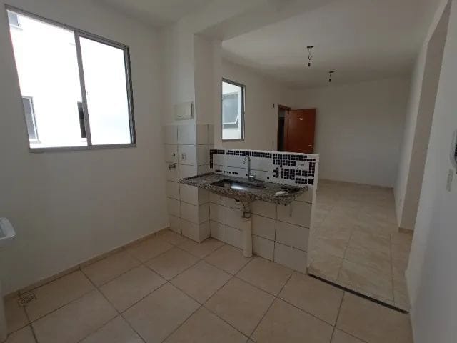 Apartamento 2 quartos e 1 banheiro, à venda, no bairro Jardim Gurilândia em Taubaté