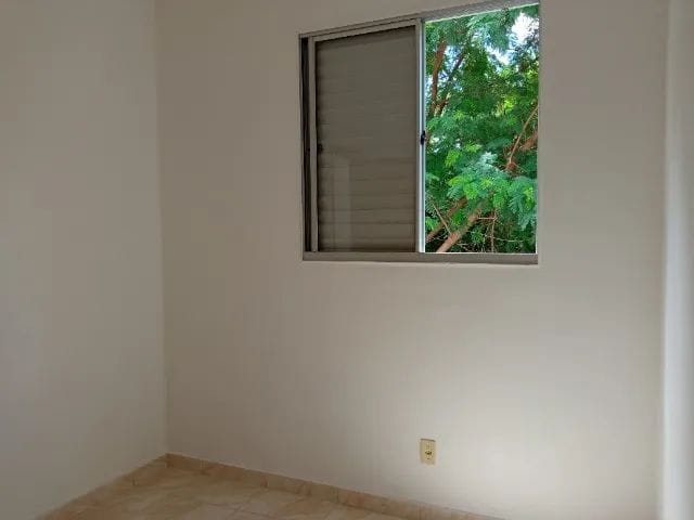 Apartamento 2 quartos e 1 banheiro, à venda, no bairro Jardim Gurilândia em Taubaté