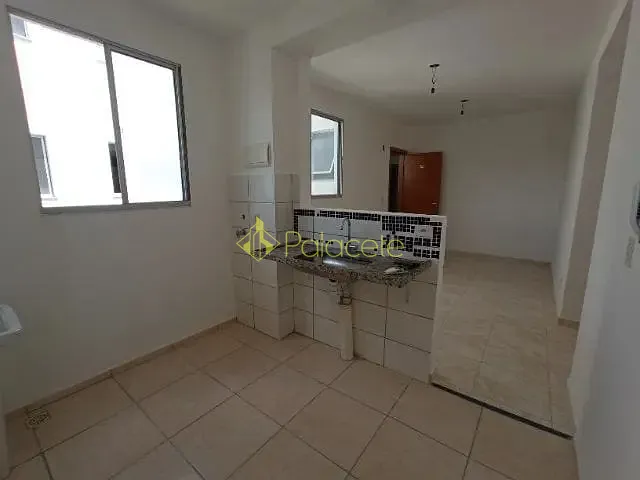 Apartamento 2 quartos e 1 banheiro, à venda, no bairro Jardim Gurilândia em Taubaté