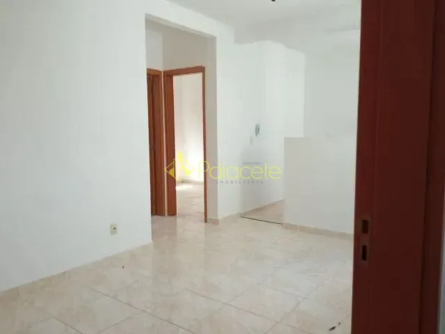 Apartamento 2 quartos e 1 banheiro, à venda, no bairro Jardim Gurilândia em Taubaté