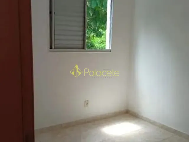 Apartamento 2 quartos e 1 banheiro, à venda, no bairro Jardim Gurilândia em Taubaté