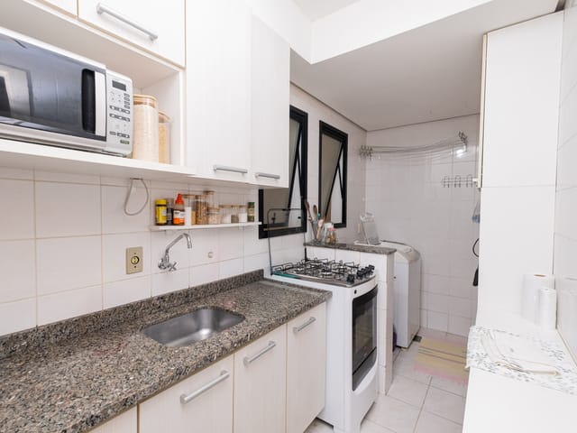 Apartamento 2 quartos e 1 banheiro, para alugar, no bairro Centro em Pelotas
