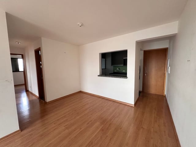 Apartamento com 115m² 3 quartos e 2 banheiros, para alugar, no bairro Centro em Londrina