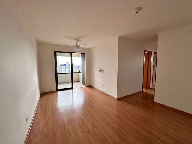 Apartamento com 115m² 3 quartos e 2 banheiros, para alugar, no bairro Centro em Londrina