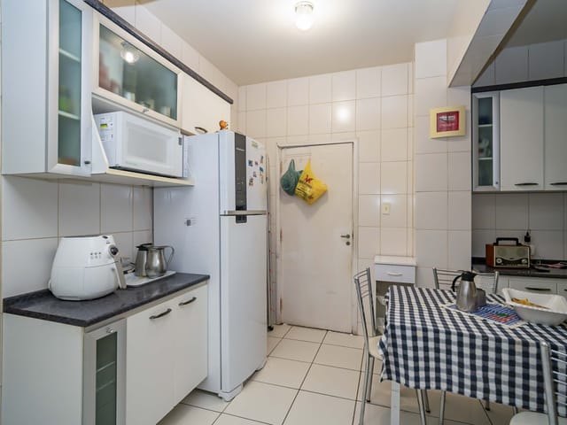 Apartamento 3 quartos e 2 banheiros, à venda, no bairro Centro em Curitiba