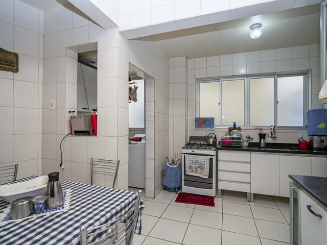 Apartamento 3 quartos e 2 banheiros, à venda, no bairro Centro em Curitiba