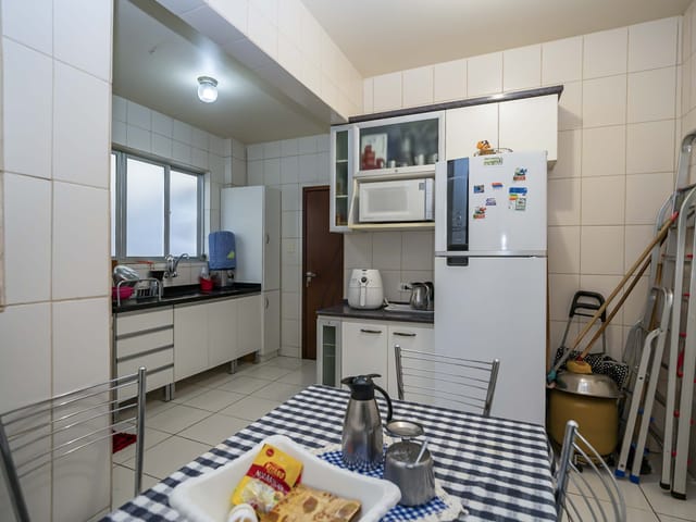 Apartamento 3 quartos e 2 banheiros, à venda, no bairro Centro em Curitiba