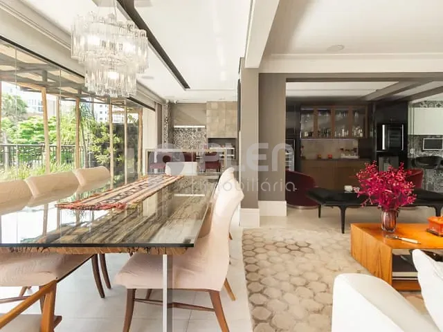 Apartamento 4 quartos e 6 banheiros, à venda, no bairro Vila Nova Conceição em São Paulo