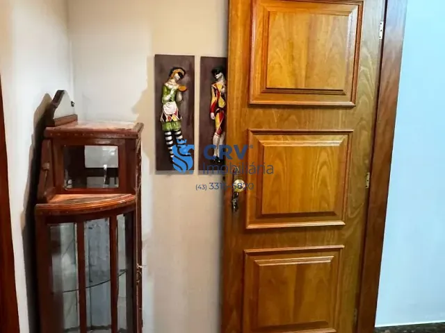 Apartamento com 266m² 4 quartos e 2 banheiros, para alugar, no bairro Centro em Londrina