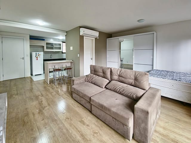 Apartamento 1 quarto e 1 banheiro, para alugar, no bairro Centro em Pelotas
