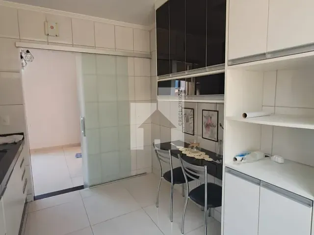 Apartamento 2 quartos e 1 banheiro, para alugar, no bairro Vila Agrícola em Jundiaí
