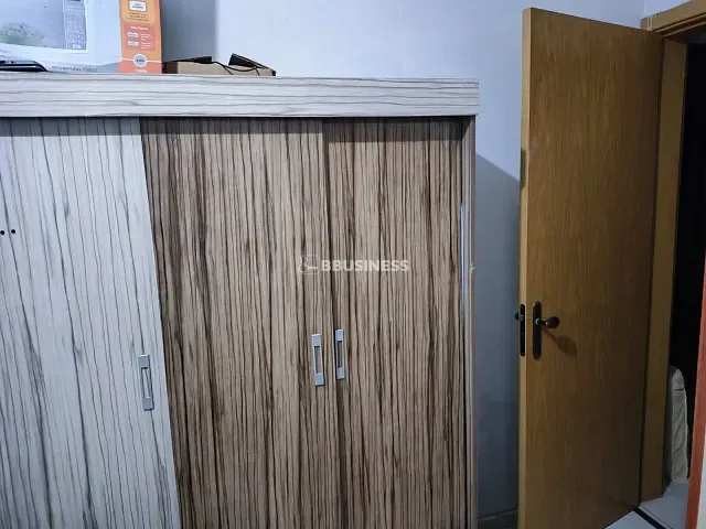 Apartamento 2 quartos e 1 banheiro, à venda, no bairro Kayser em Caxias do Sul