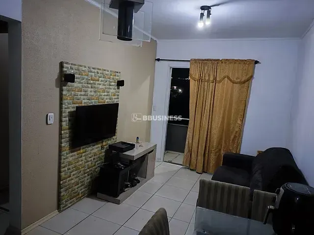 Apartamento 2 quartos e 1 banheiro, à venda, no bairro Kayser em Caxias do Sul