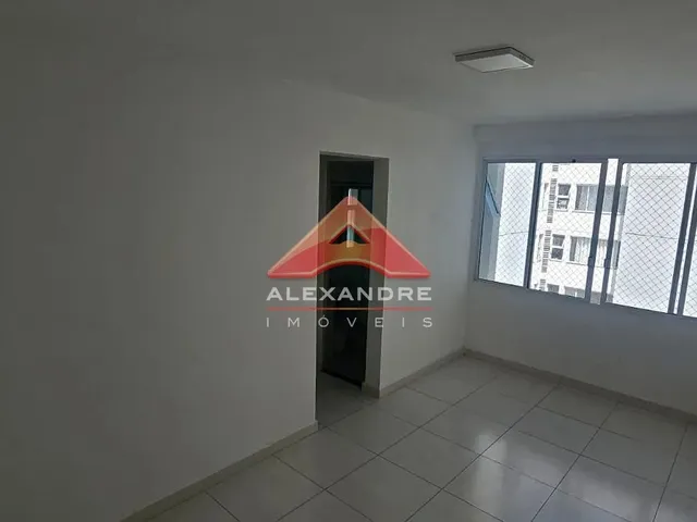 Apartamento com 10m² 2 quartos e 1 banheiro, para alugar, no bairro Centro em São José Dos Campos