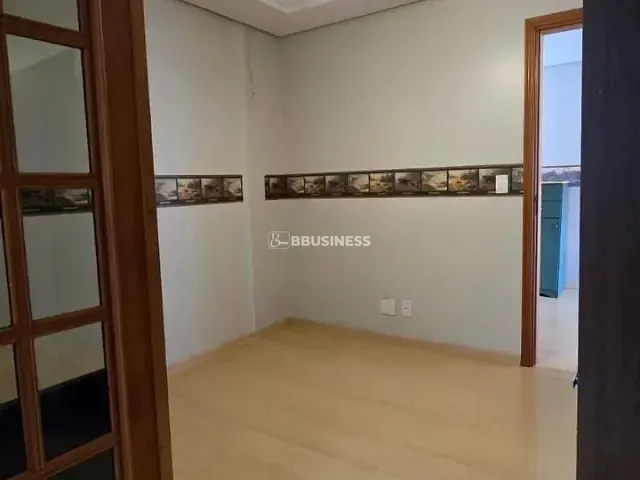 Apartamento 3 quartos e 1 banheiro, à venda, no bairro Sanvitto em Caxias do Sul