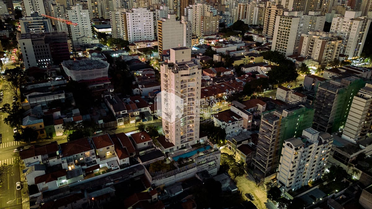 Apartamento à venda com 1 quarto, 41m² - Foto 28