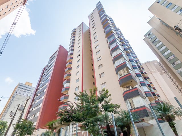 Apartamento com 170m² 4 quartos e 3 banheiros, à venda, no bairro Água Verde em Curitiba