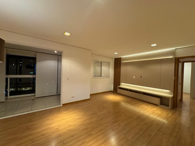 Apartamento com 174m² 3 quartos e 2 banheiros, à venda, no bairro Gleba Palhano em Londrina