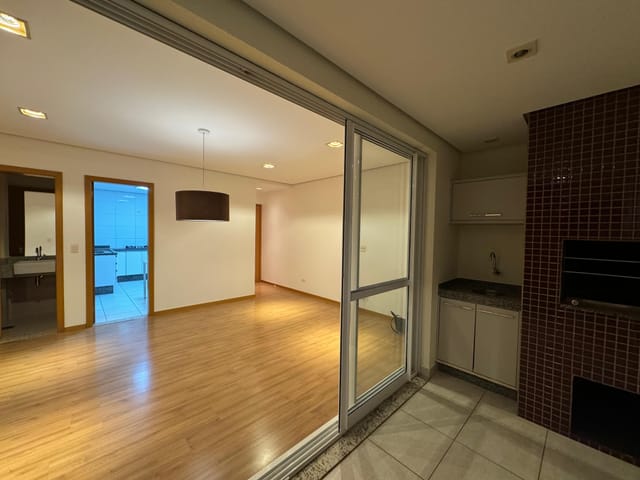 Apartamento com 174m² 3 quartos e 2 banheiros, à venda, no bairro Gleba Palhano em Londrina