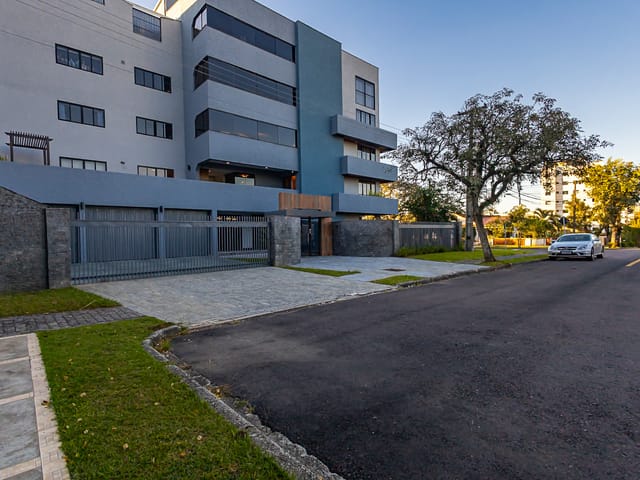 Apartamento com 342m² 4 quartos e 3 banheiros, à venda, no bairro Bacacheri em Curitiba