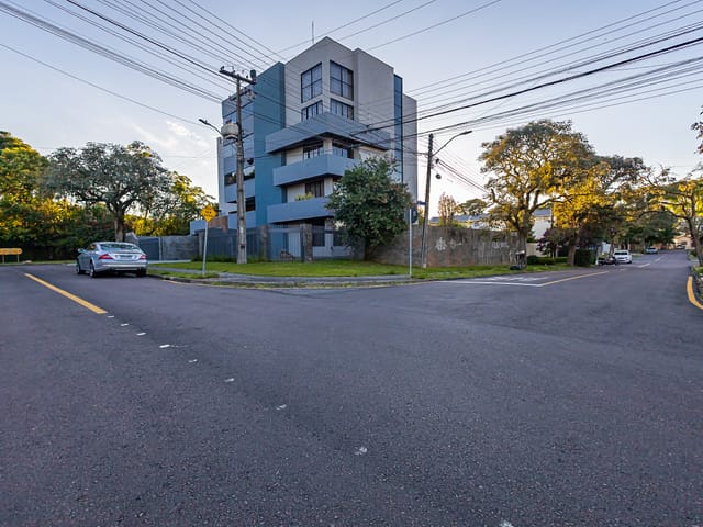 Apartamento com 342m² 4 quartos e 3 banheiros, à venda, no bairro Bacacheri em Curitiba