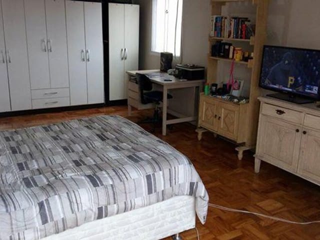 Apartamento com 176m² 3 quartos e 4 banheiros, à venda, no bairro Centro em Pelotas