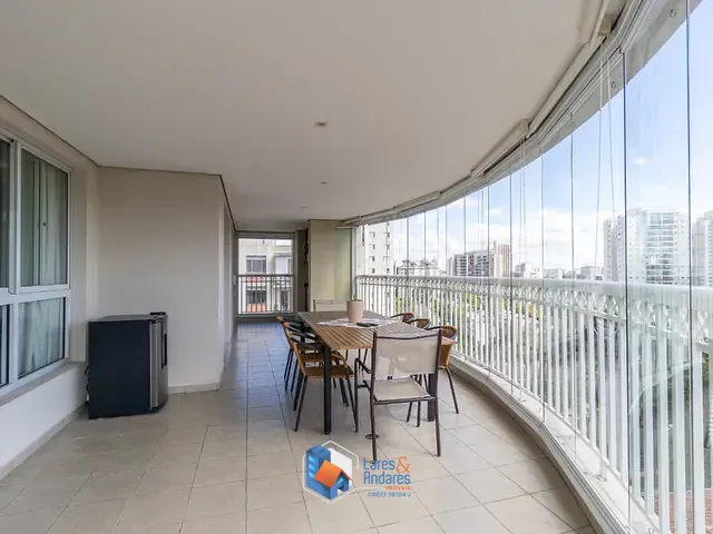 Apartamento com 247m² 4 quartos e 6 banheiros, à venda, no bairro Vila Sofia em São Paulo