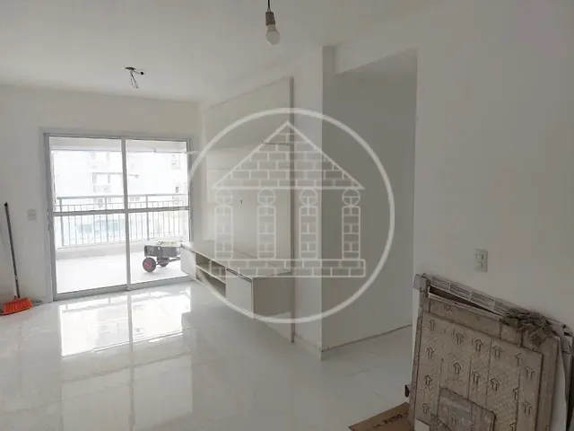 Apartamento 2 quartos e 2 banheiros, à venda, no bairro Vila Santa Catarina em São Paulo