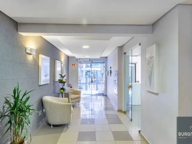 Apartamento 3 quartos e 2 banheiros, para alugar, no bairro Alto da Glória em Curitiba