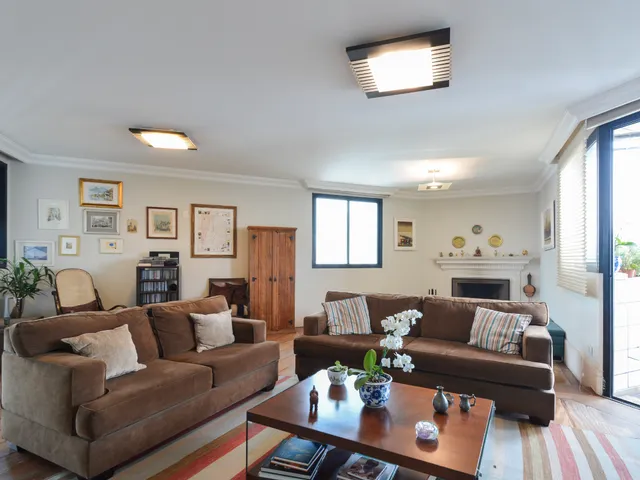 Foto do Apartamento - Apartamento para venda em Moema com 3 quartos, sendo 3 suítes, 202m² | Lares e Andares Imóveis