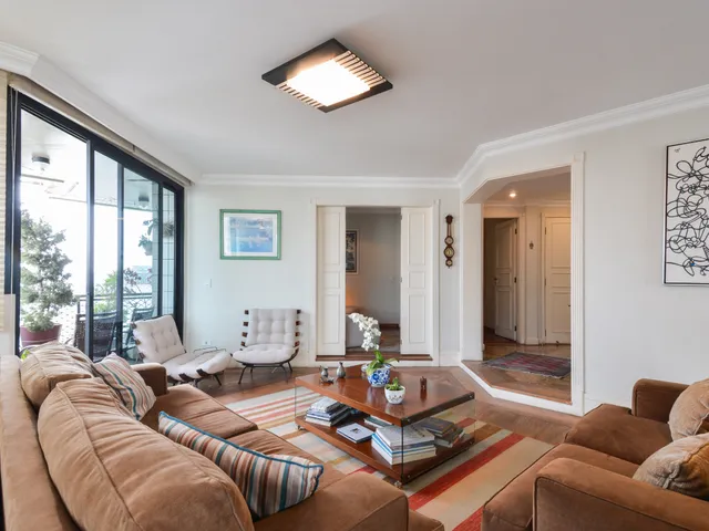 Foto do Apartamento - Apartamento para venda em Moema com 3 quartos, sendo 3 suítes, 202m² | Lares e Andares Imóveis