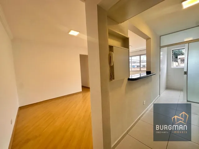 Apartamento 2 quartos e 1 banheiro, à venda, no bairro Batel em Curitiba