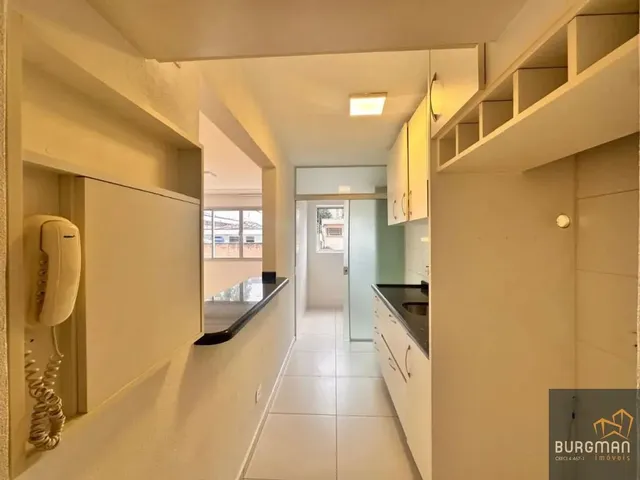 Apartamento 2 quartos e 1 banheiro, à venda, no bairro Batel em Curitiba