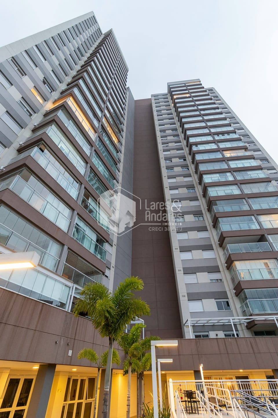 Apartamento à venda com 2 quartos, 64m² - Foto 23