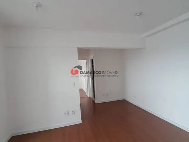 Apartamento 2 quartos e 1 banheiro, para alugar, no bairro Jardim em Santo André