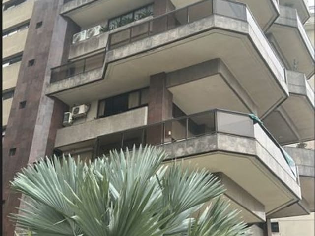 Foto do Apartamento - Apartamento de 4 suítes vista livre para o MAC com 4 vagas | SelfSpin