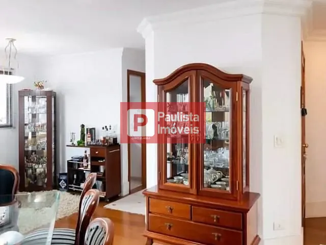 Apartamento com 250m² 3 quartos e 3 banheiros, à venda, no bairro Brooklin em São Paulo
