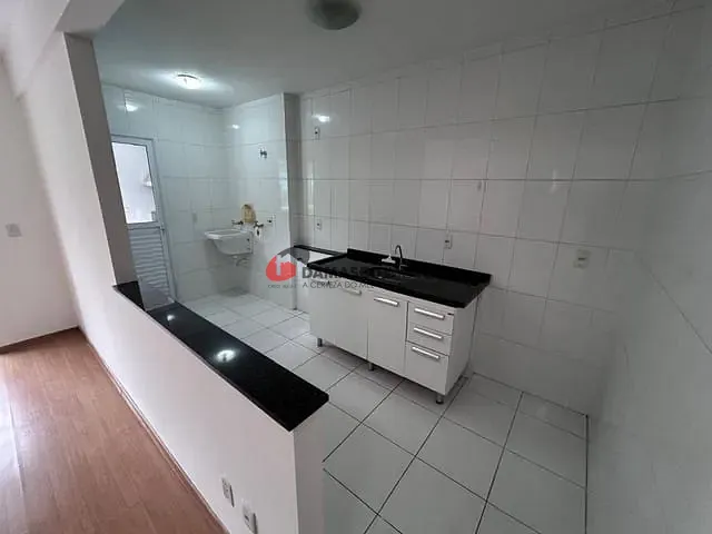 Apartamento 2 quartos e 2 banheiros, à venda, no bairro Cerâmica em São Caetano do Sul