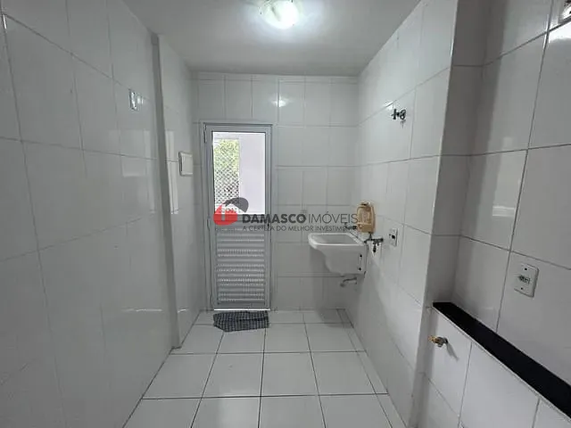 Apartamento 2 quartos e 2 banheiros, à venda, no bairro Cerâmica em São Caetano do Sul