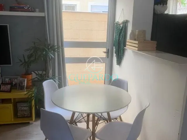 Apartamento com 90m² 2 quartos e 1 banheiro, à venda, no bairro Olímpico em Londrina