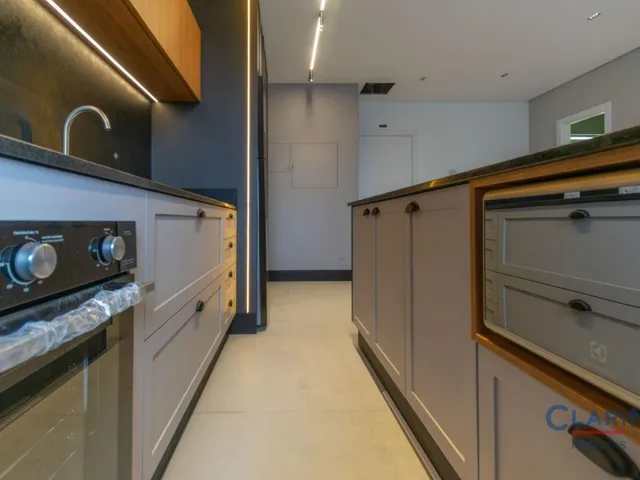 Apartamento 1 quarto e 1 banheiro, à venda ou para alugar, no bairro Batel em Curitiba