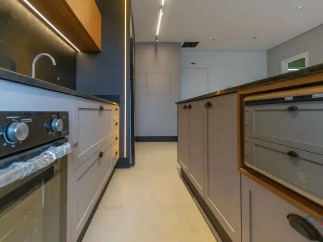 Apartamento 1 quarto e 1 banheiro, à venda ou para alugar, no bairro Batel em Curitiba