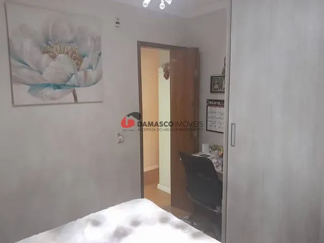 Apartamento 2 quartos e 1 banheiro, à venda, no bairro Jardim Santo André em Santo André