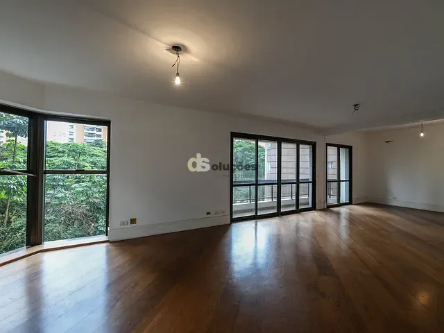 Apartamento 3 quartos e 6 banheiros, à venda, no bairro Vila Nova Conceição em São Paulo