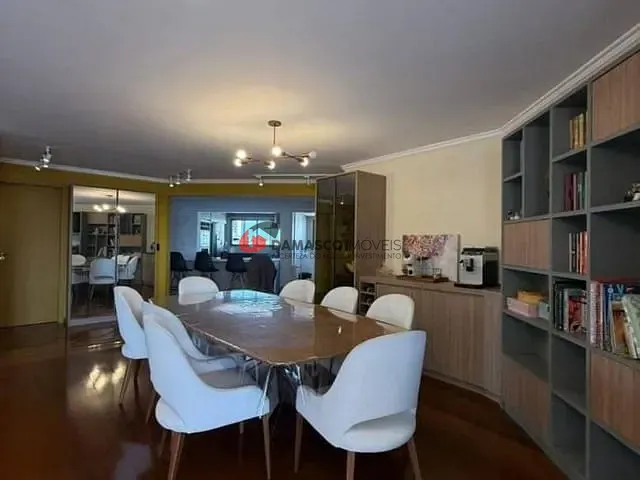 Apartamento 5 quartos e 4 banheiros, à venda, no bairro Vila Assunção em Santo André