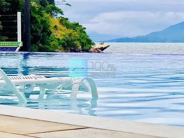 Apartamento à venda, no bairro Prainha em Caraguatatuba